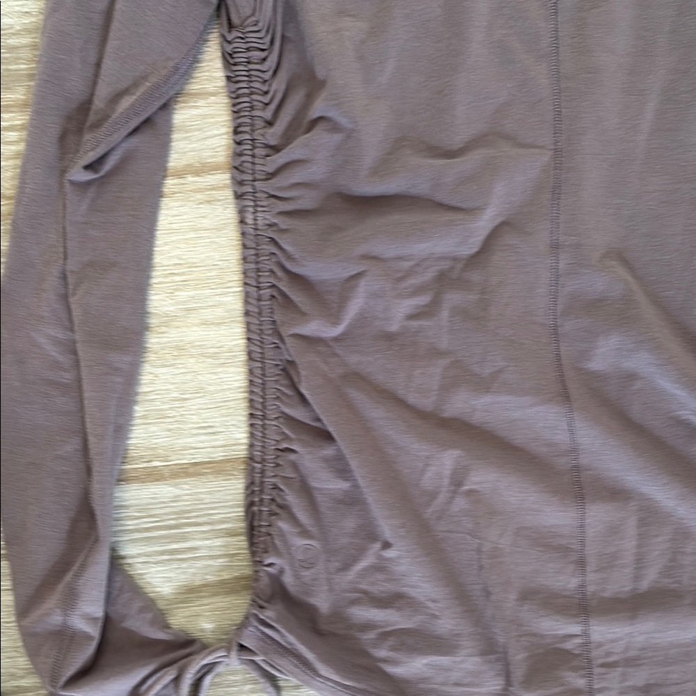 Lululemon top - Picture 3 of 4